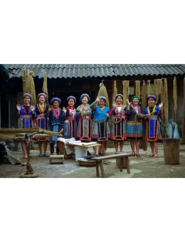 Vải thổ cẩm Hmong có dày không?